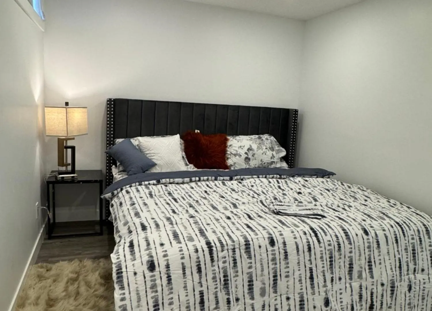 Serene Escape! Calgary Apartment